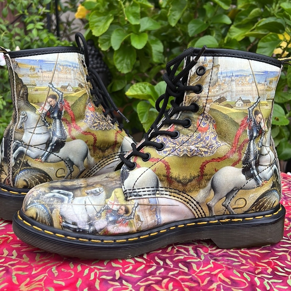 Rare Dr. Martens George & Dragon Backhand 1460 Boots - Picture 10 of 17